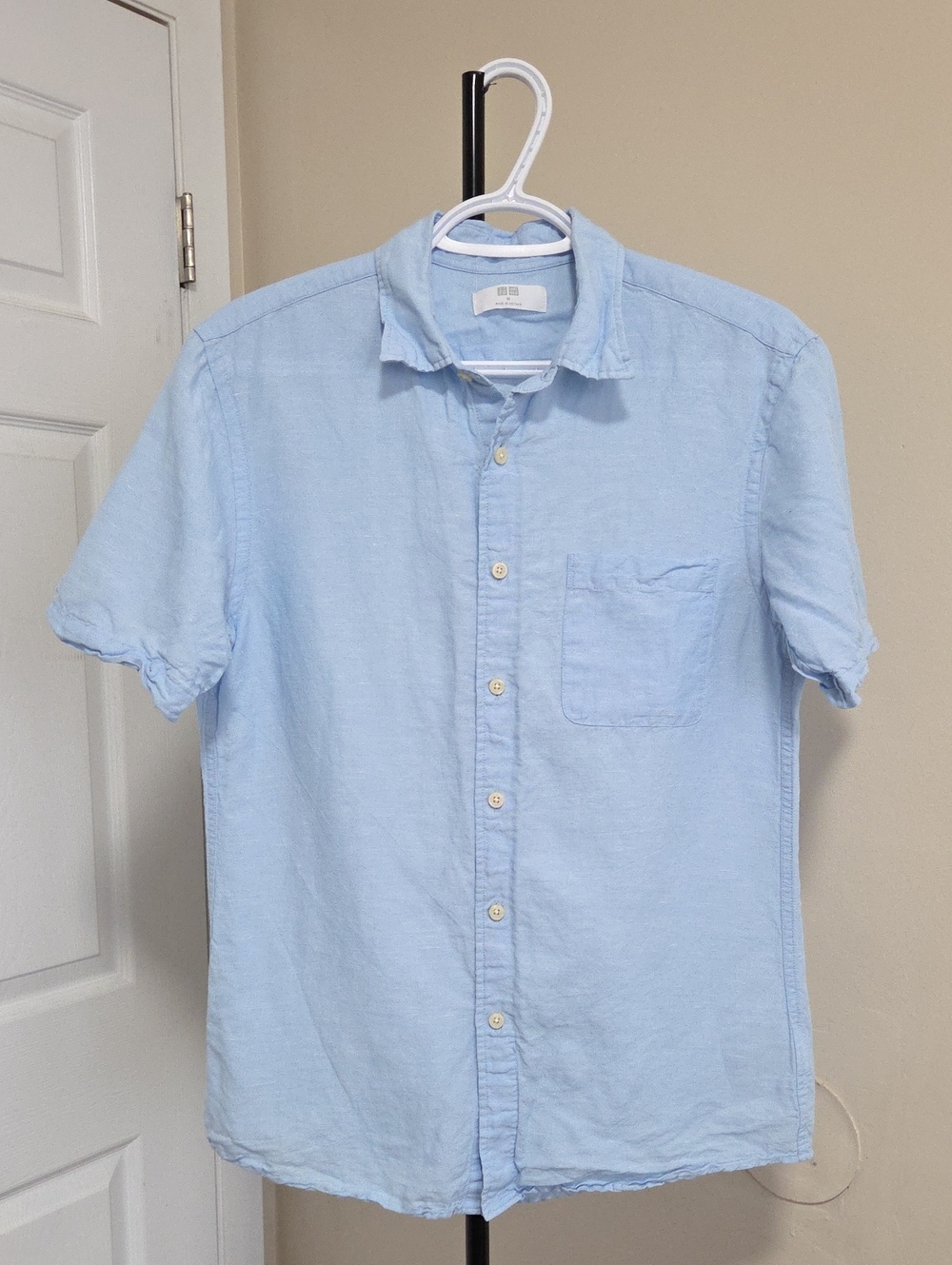 Uniqlo Light Cotton Blend Blue Short-Sleeve Button-Down Shirt